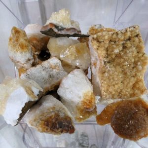 Pezzi grezzi di Druse di Citrino