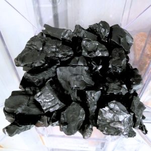 Pezzi grezzi di Shungite
