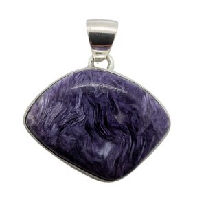 Pendente in Charoite a forma irregolare
