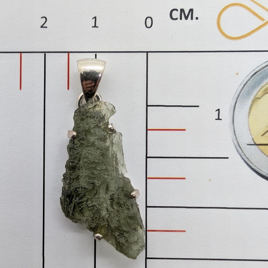Pendente in moldavite a forma irregolare MOLP05 3 Pendente in moldavite a forma irregolare