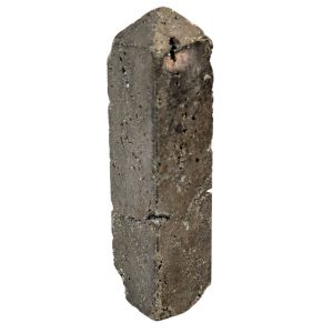 bellissimo obelisco di pirite